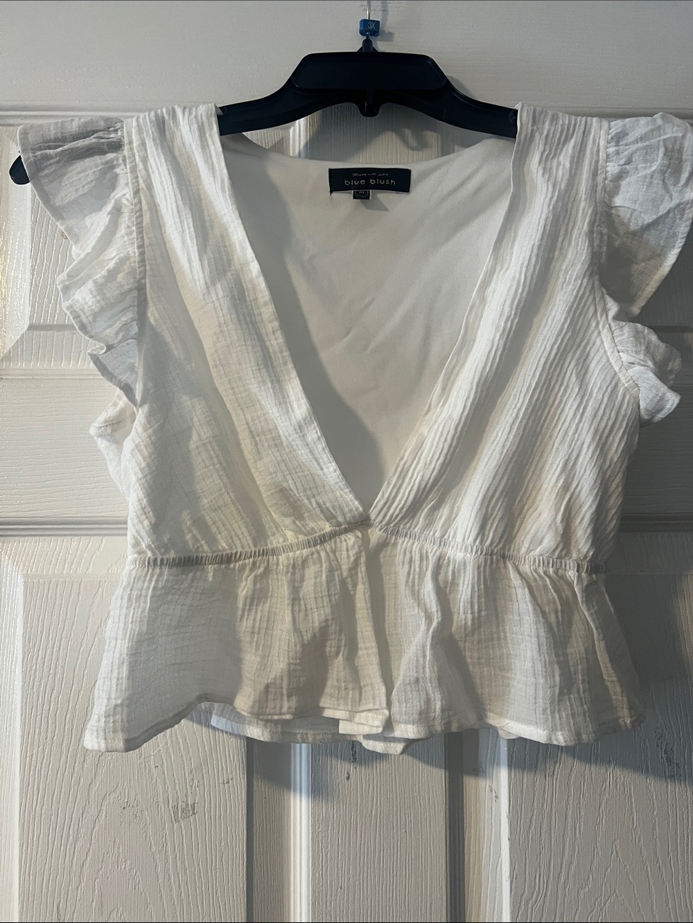 Blue Blush White V-Neck Peplum Flutter Sleeve Blouse